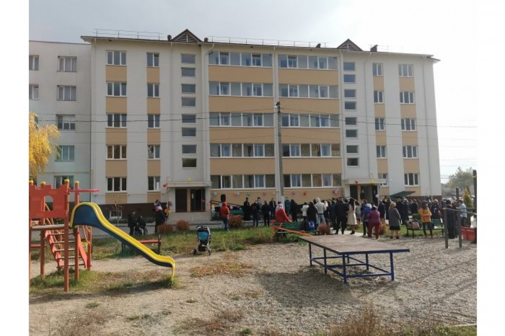 La Glodeni a fost dat în exploatare un nou bloc de locuințe sociale